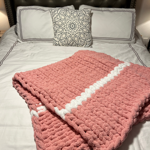 PINK CHUNKY-KNIT BLANKET (SMALL)